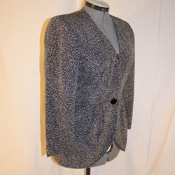 Vintage Tailored Blazer - Picture 2 of 8